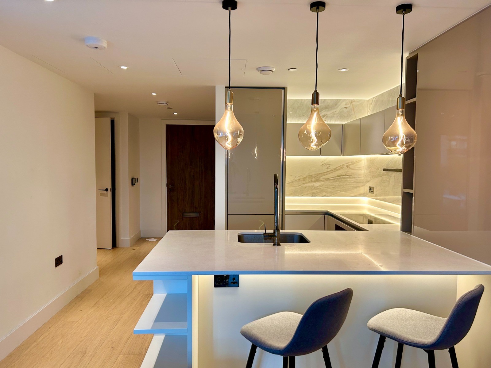 White City｜Cascade Way｜1B1B 