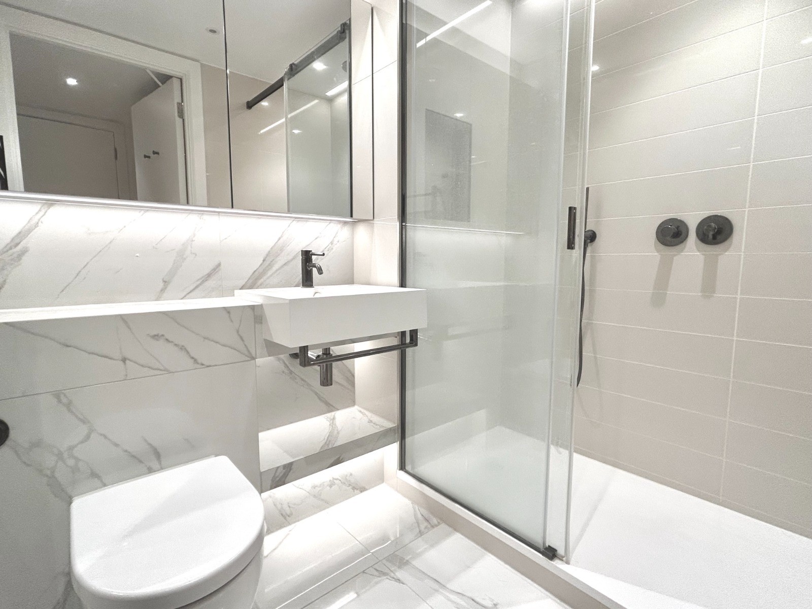 White City｜Cascade Way｜1B1B 