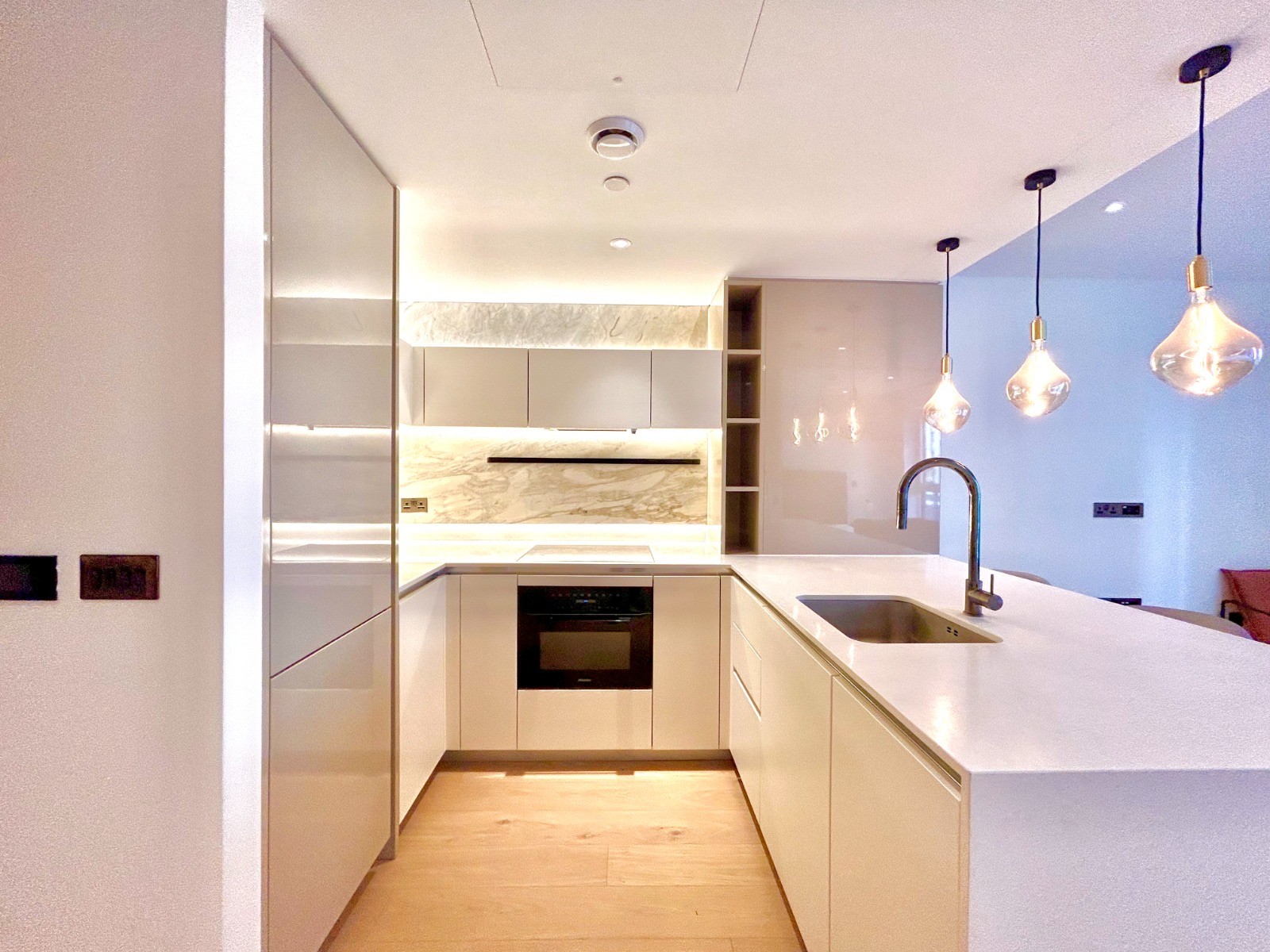 White City｜Cascade Way｜1B1B 