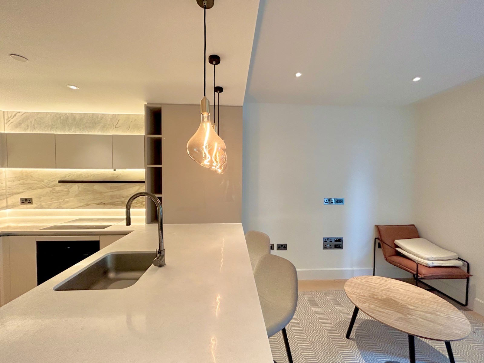 White City｜Cascade Way｜1B1B 