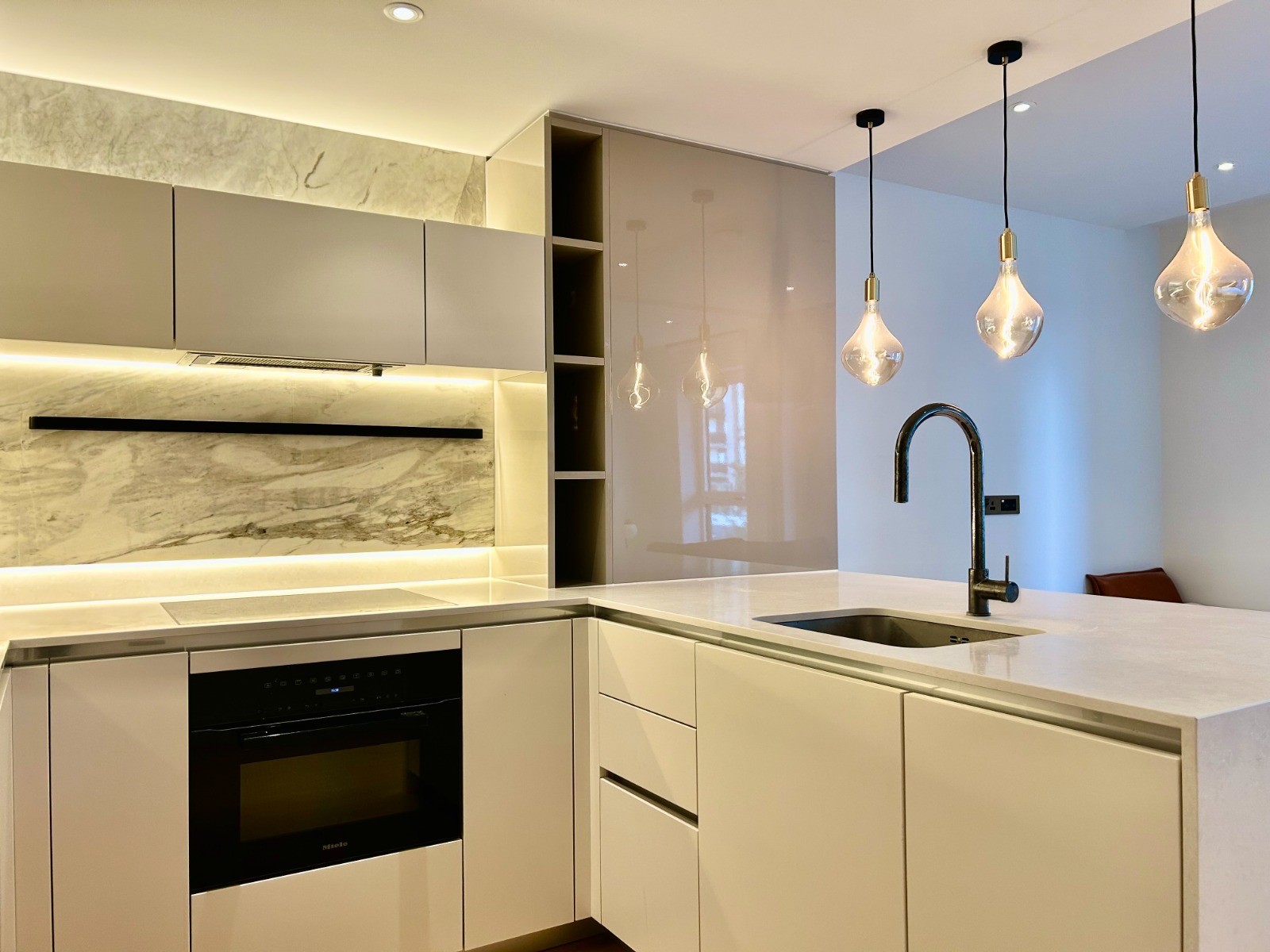 White City｜Cascade Way｜1B1B 