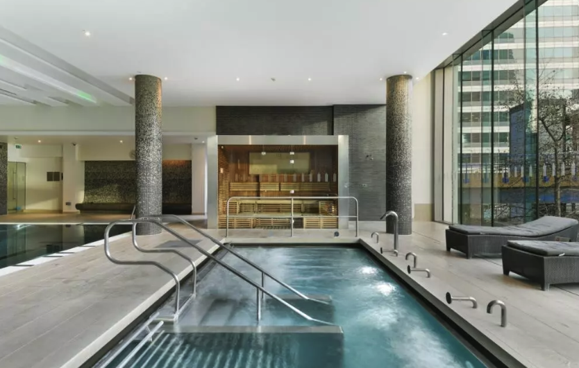 Canary wharf｜Pan Peninsula Square｜1B1B