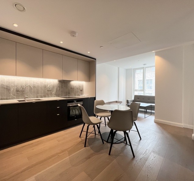 Vauxhall｜Oval Village 126OV｜Studio