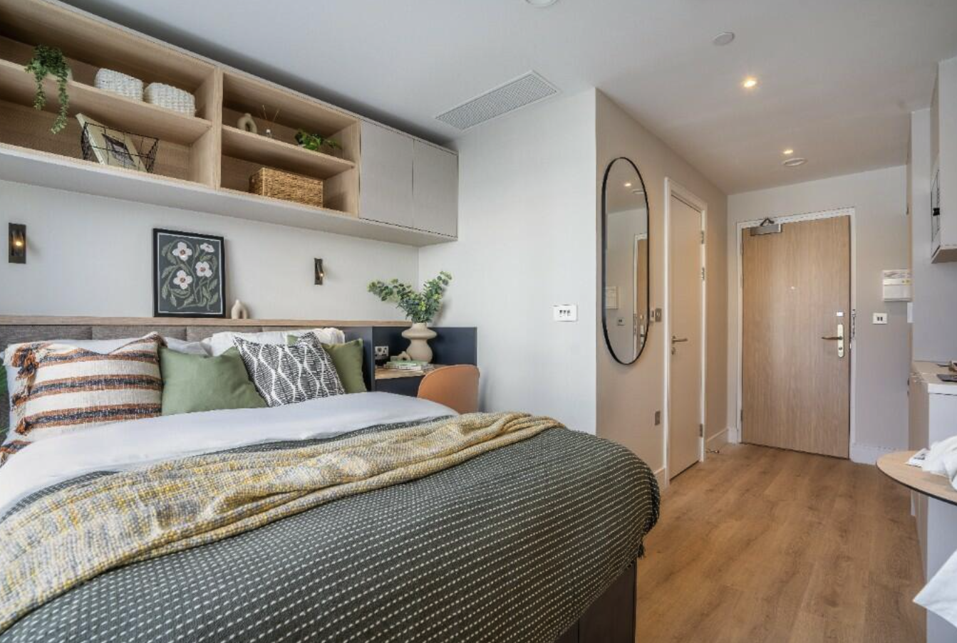 Ealing｜The Apiary, The Mall, Ealing｜Studio