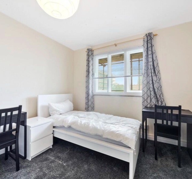 Camden｜Augustus Street｜3B1B