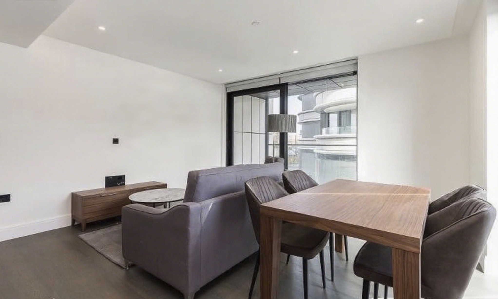 Vauxhall｜The Dumont｜1B1B