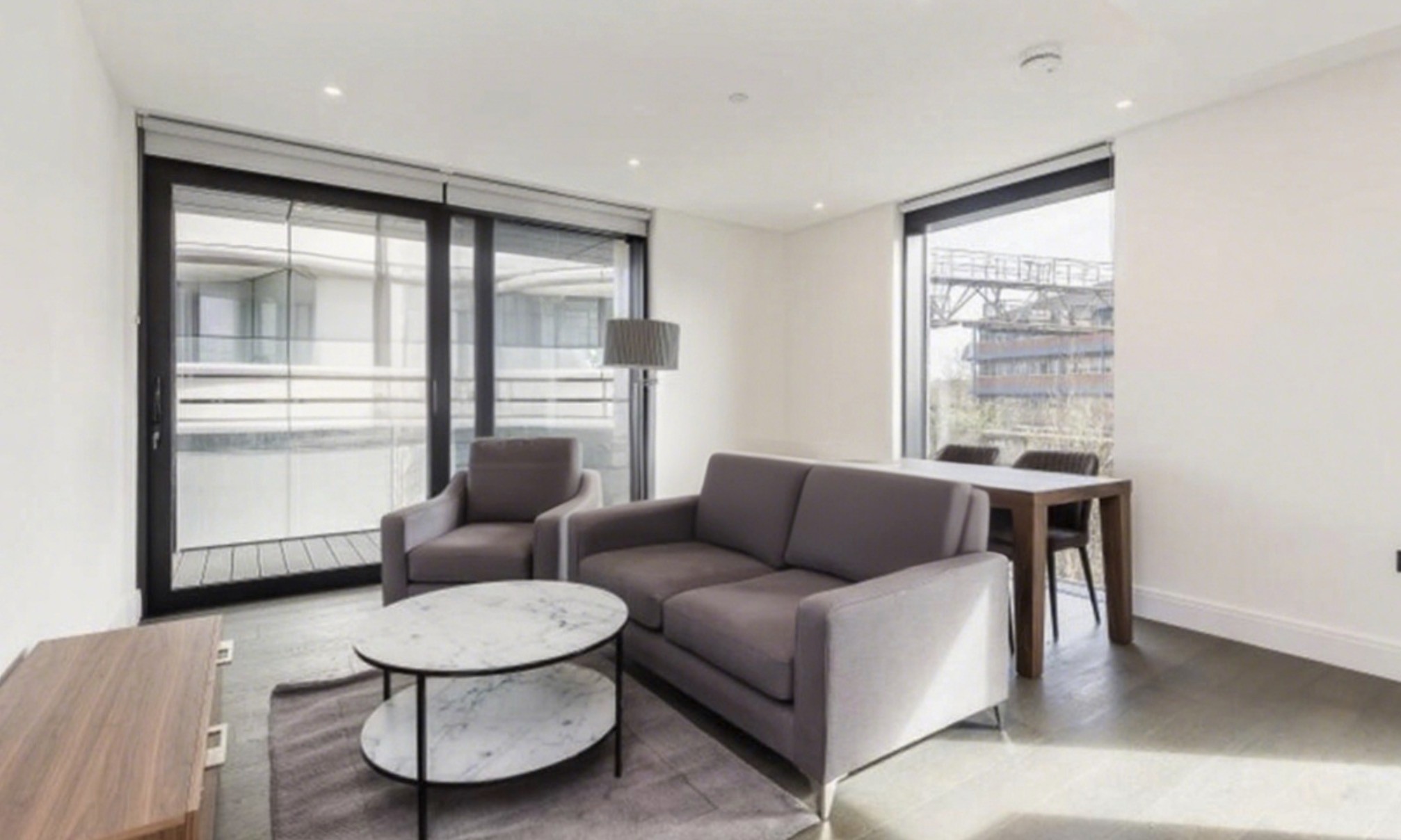 Vauxhall｜The Dumont｜1B1B