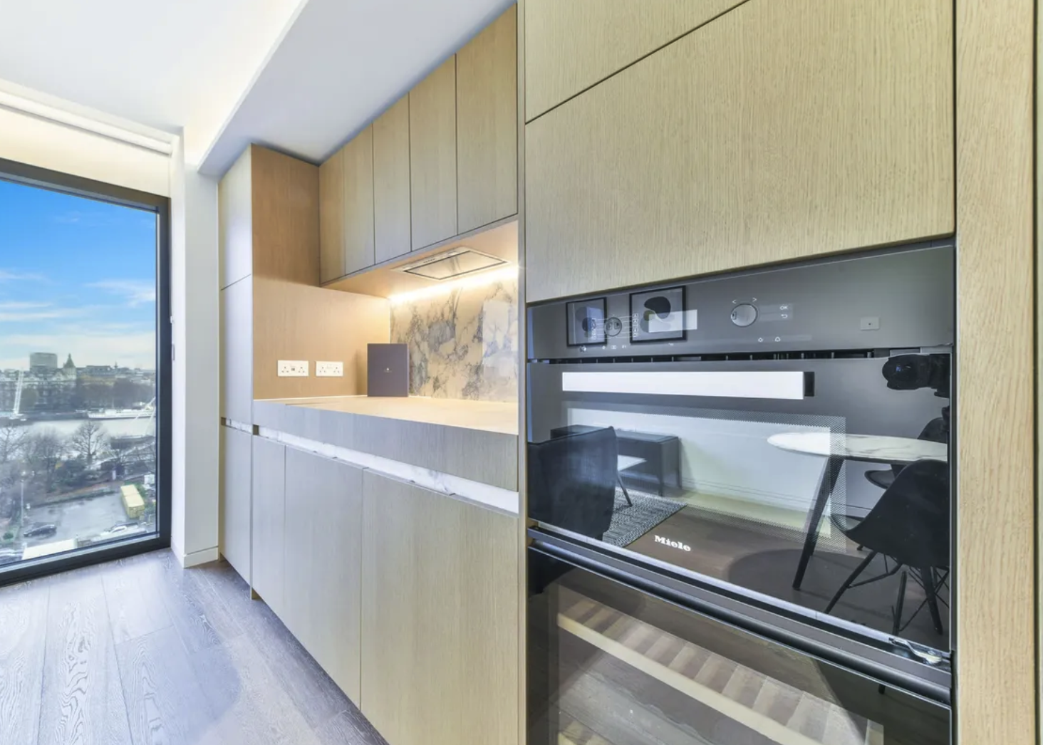 Waterloo｜Casson Square｜Studio 