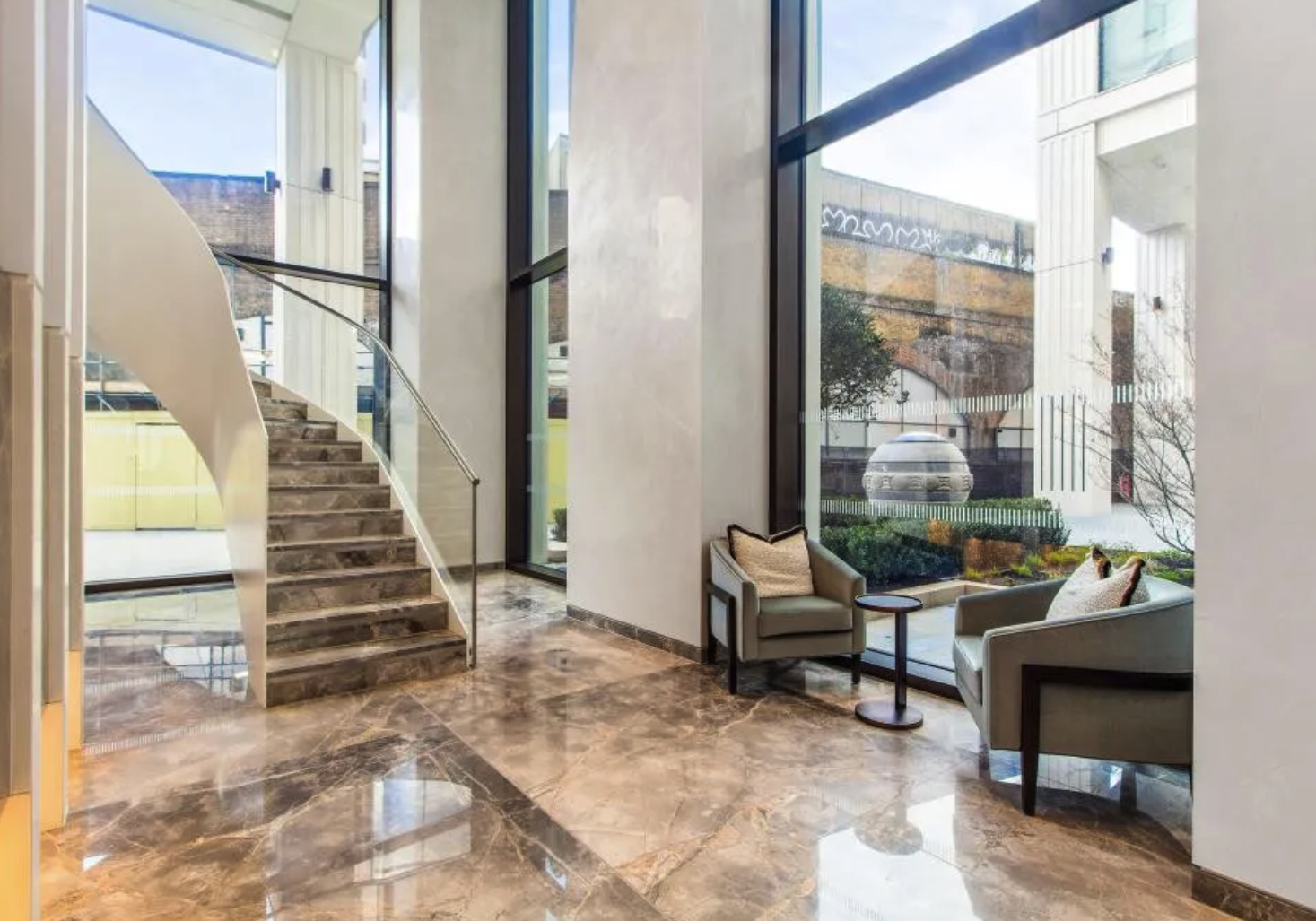 Waterloo｜Casson Square｜Studio 