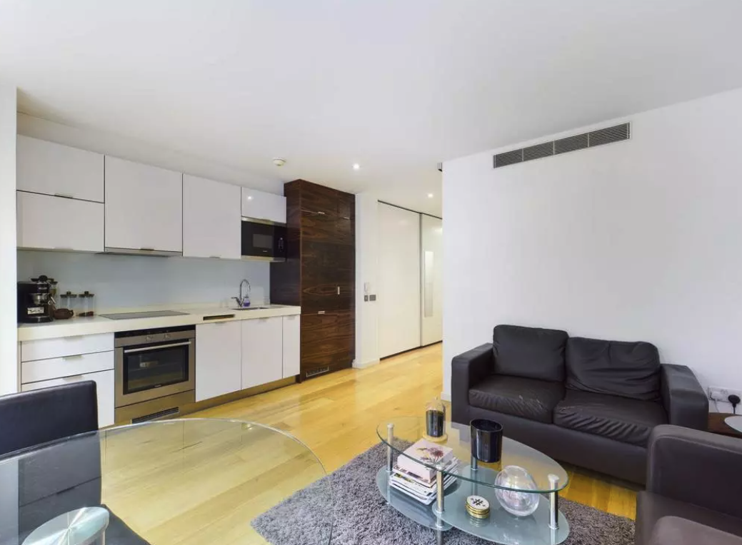 Canary wharf｜Fairmont Avenue｜1B1B