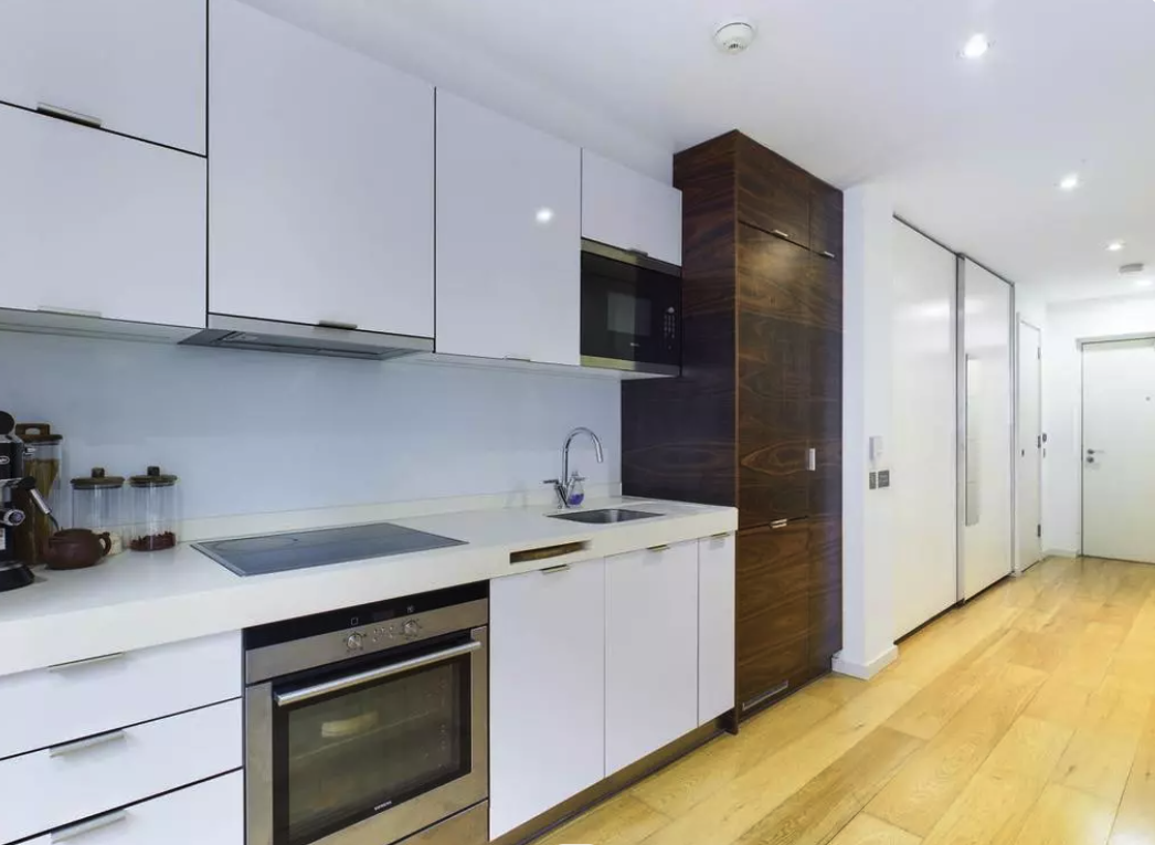 Canary wharf｜Fairmont Avenue｜1B1B