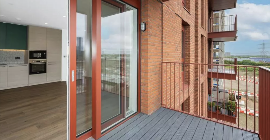 Canary wharf｜12 Hemlock Street｜2B2B
