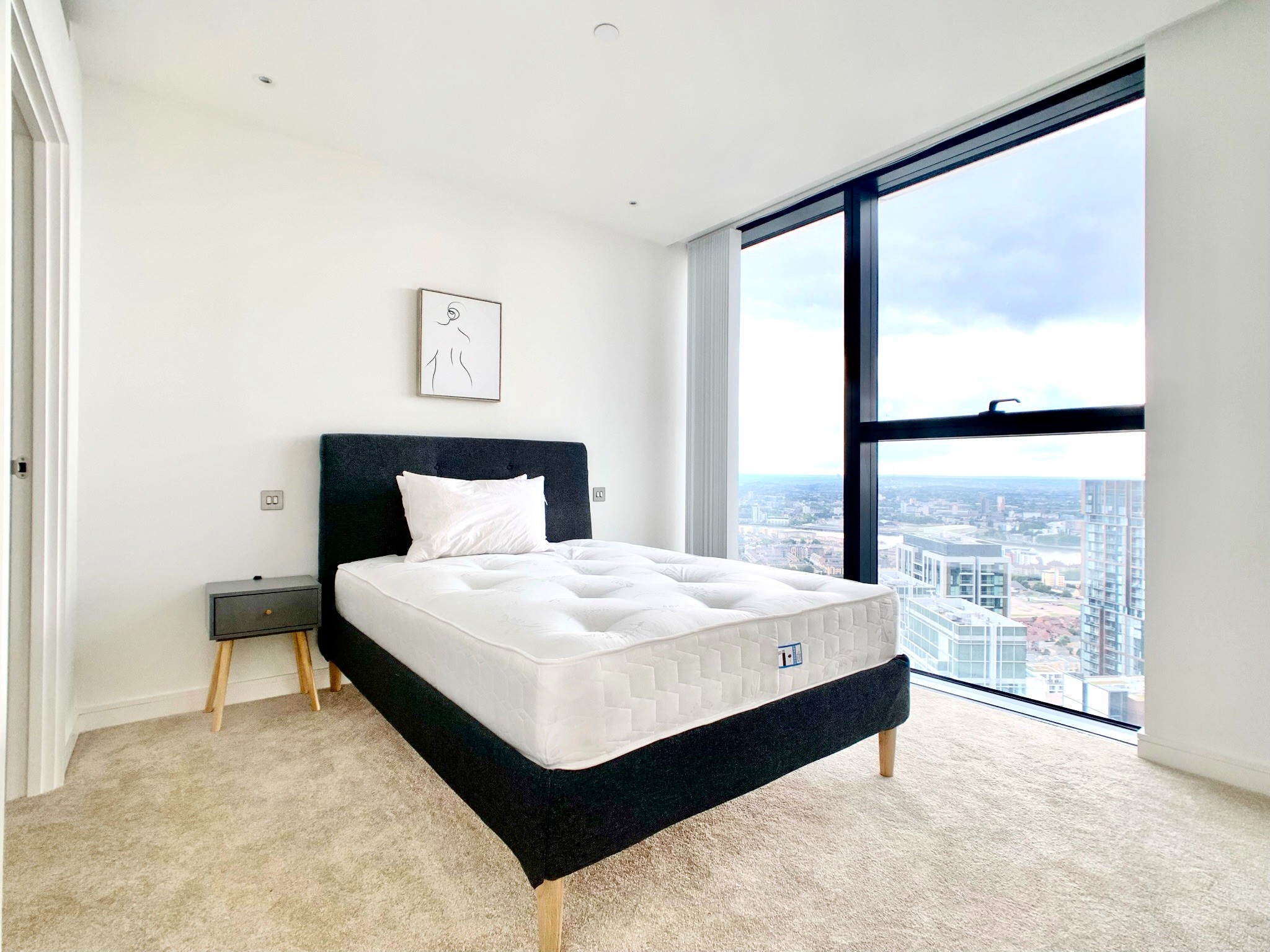 Canary wharf｜Hampton Tower 4405｜2B2B