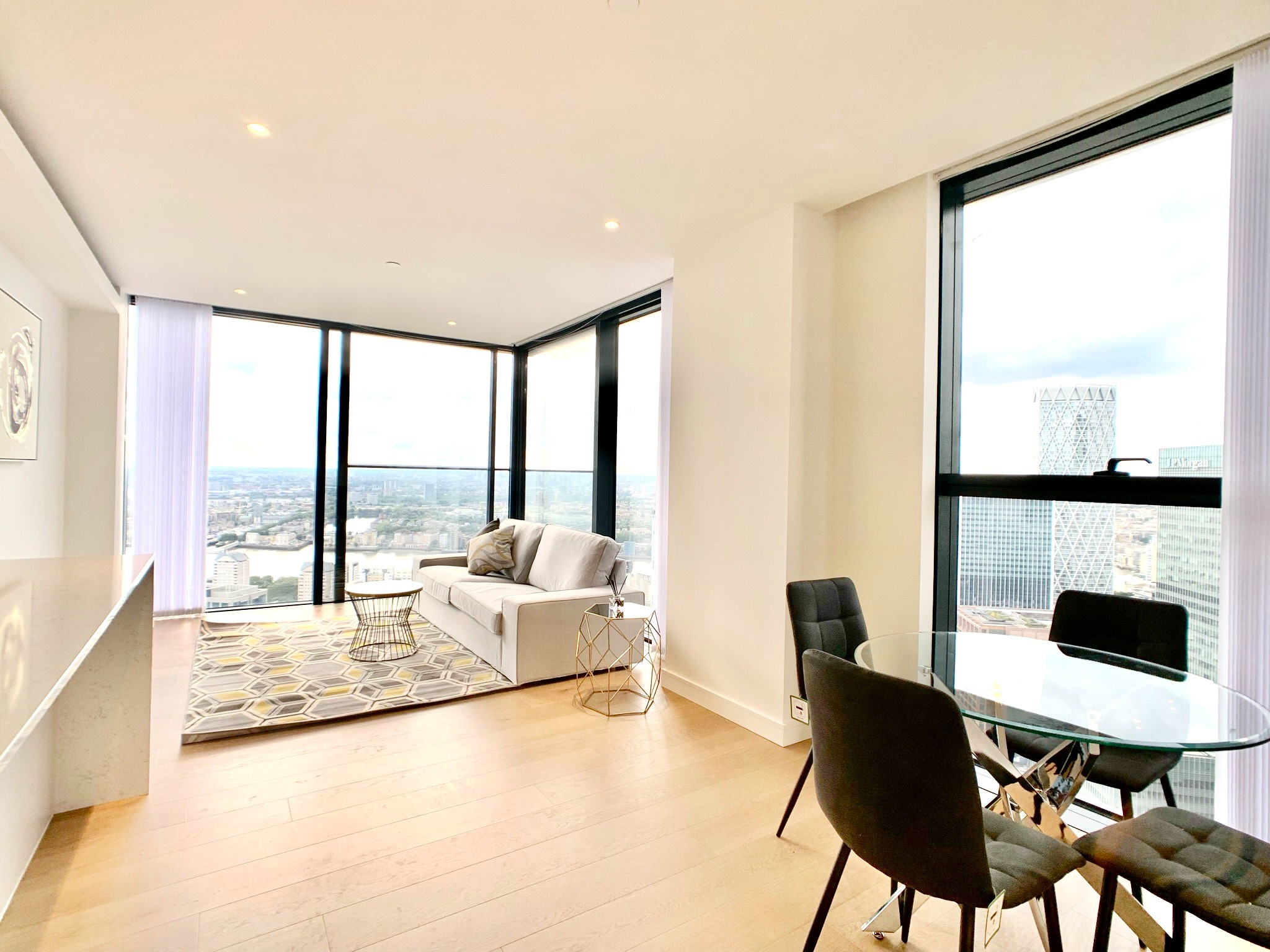 Canary wharf｜Hampton Tower 4405｜2B2B