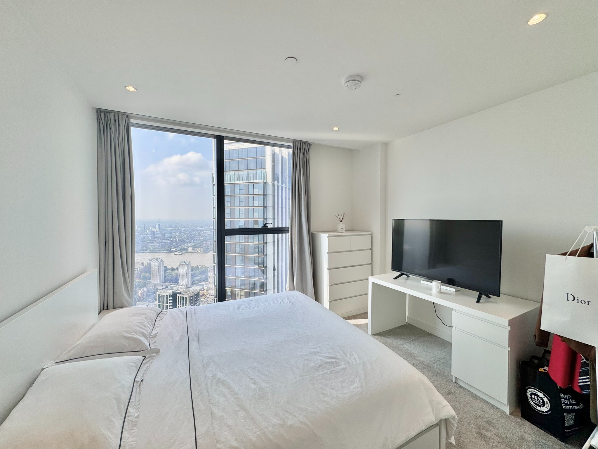 Canary wharf｜Hampton tower 5404｜2B2B