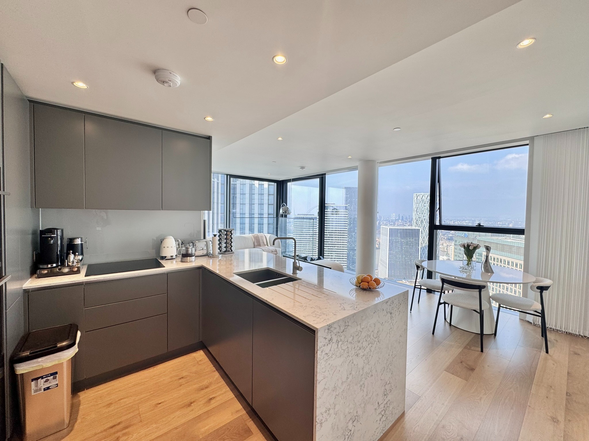 Canary wharf｜Hampton tower 5404｜2B2B