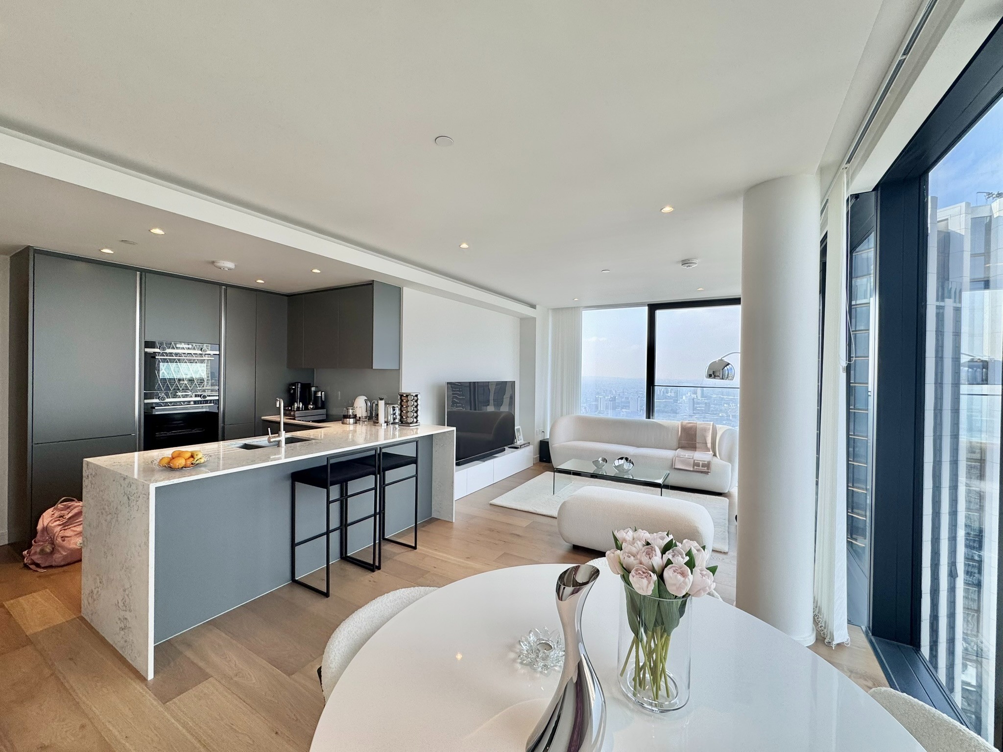 Canary wharf｜Hampton tower 5404｜2B2B