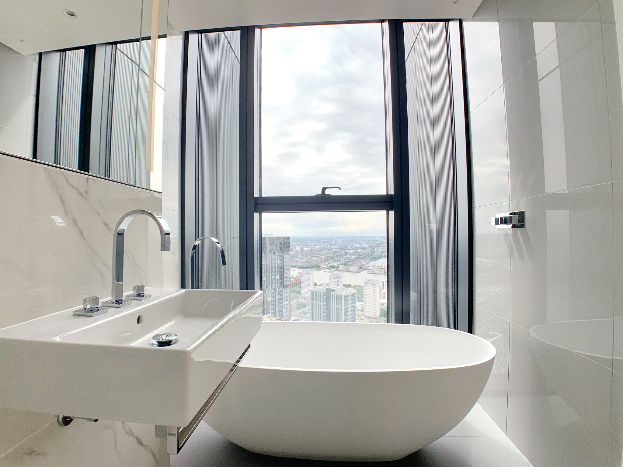 Canary wharf｜Hampton tower 5404｜2B2B