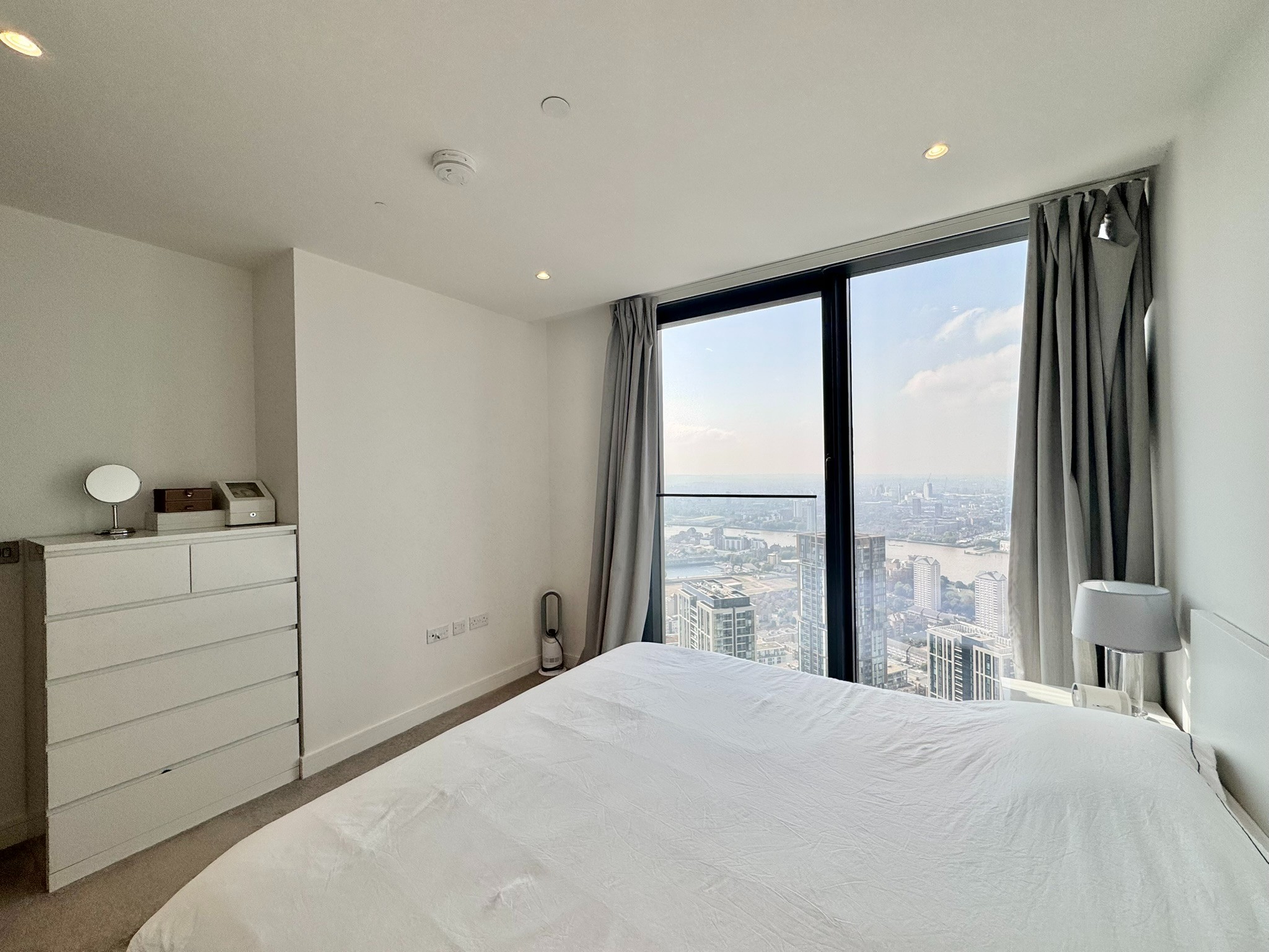 Canary wharf｜Hampton tower 5404｜2B2B