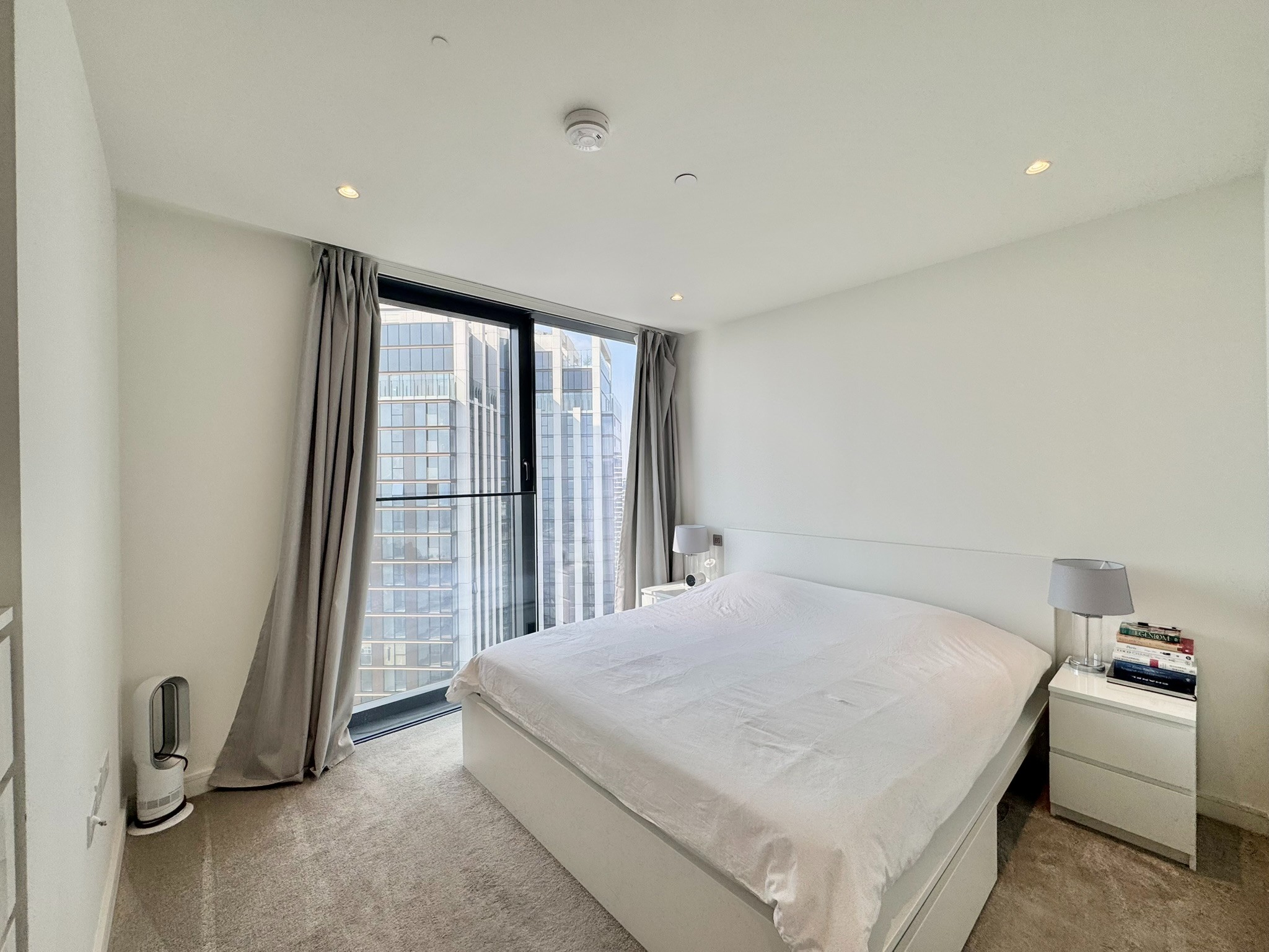 Canary wharf｜Hampton tower 5404｜2B2B