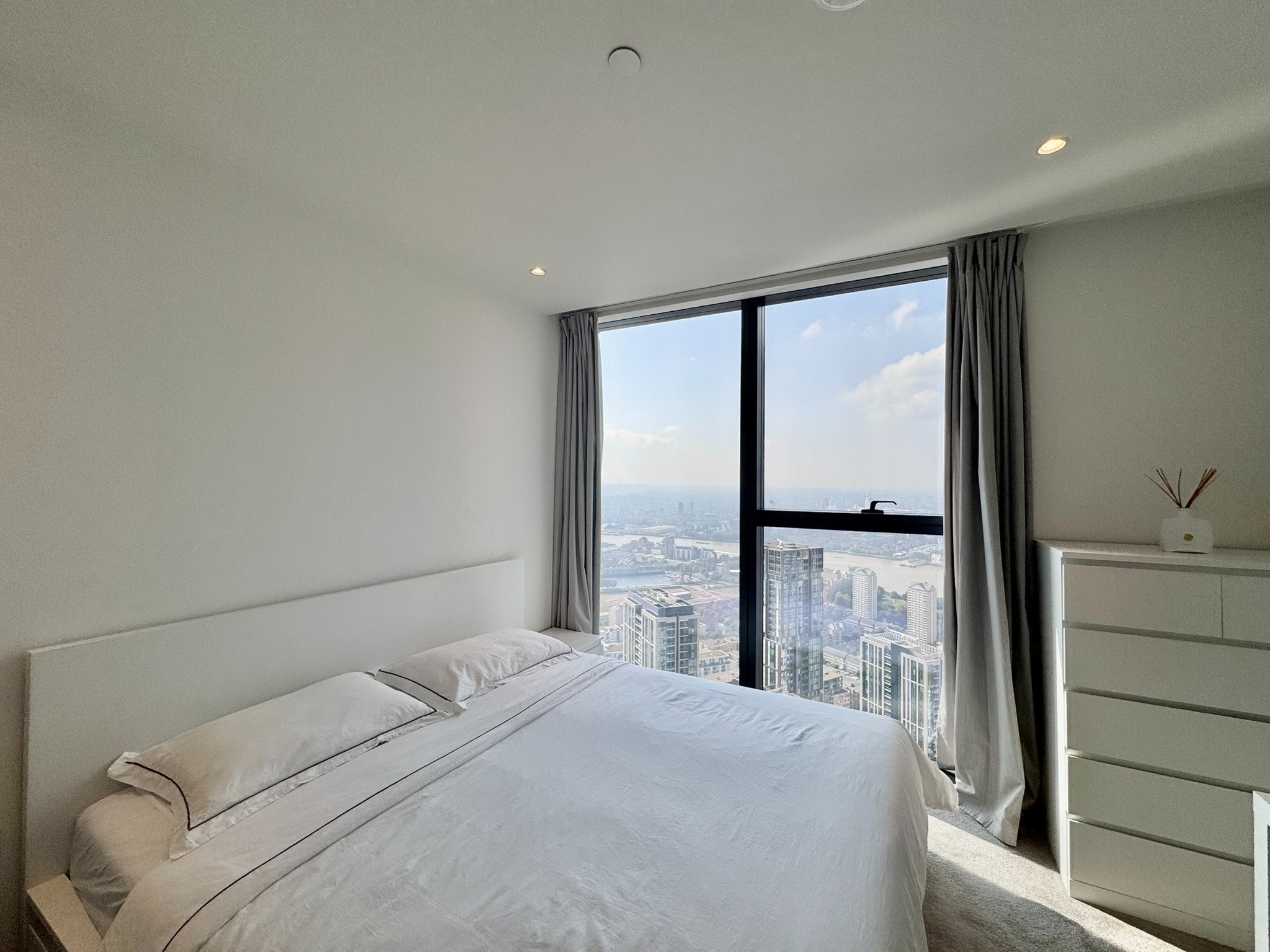 Canary wharf｜Hampton tower 5404｜2B2B