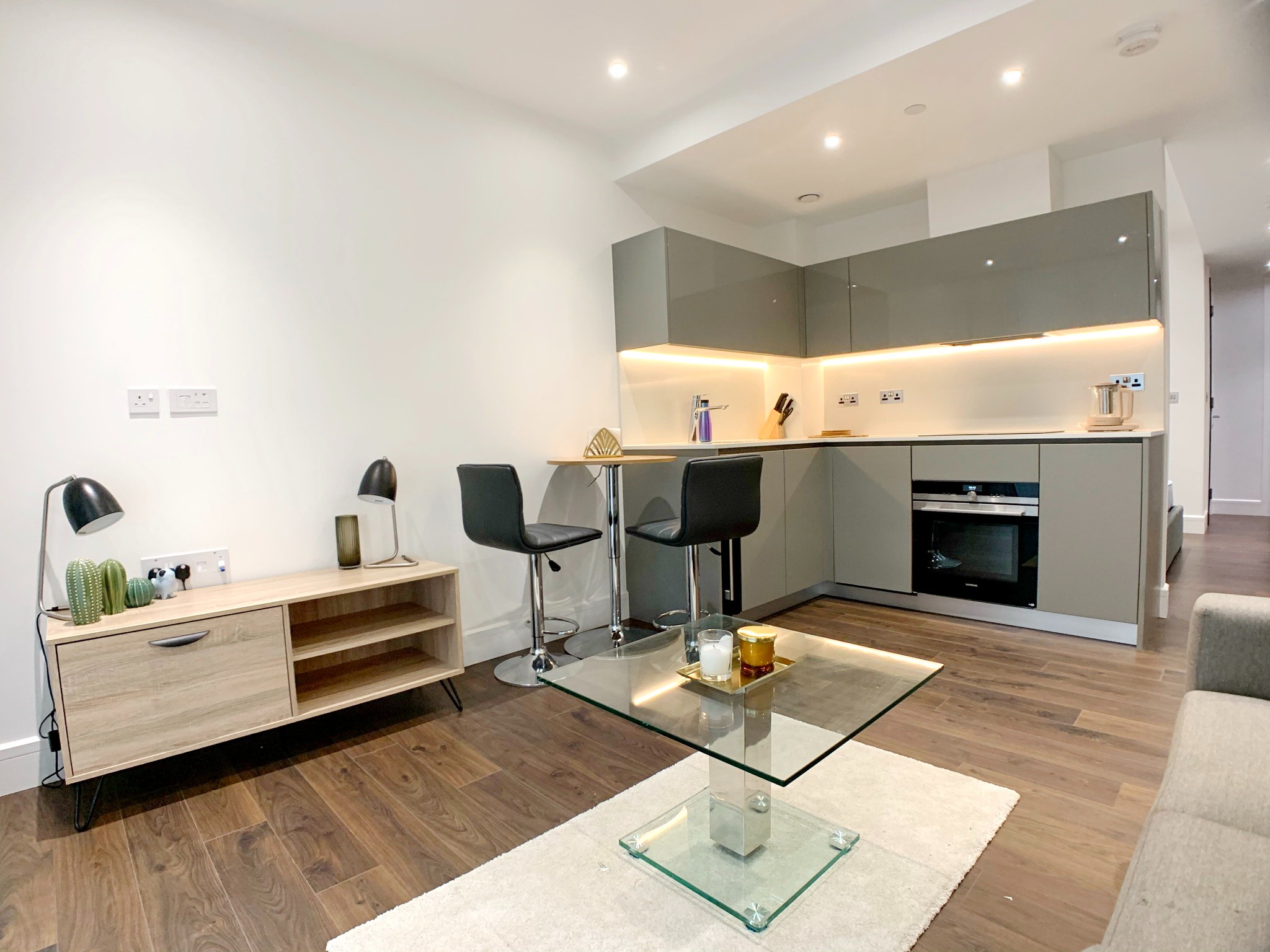White Chapel｜Neroli House｜1B1B