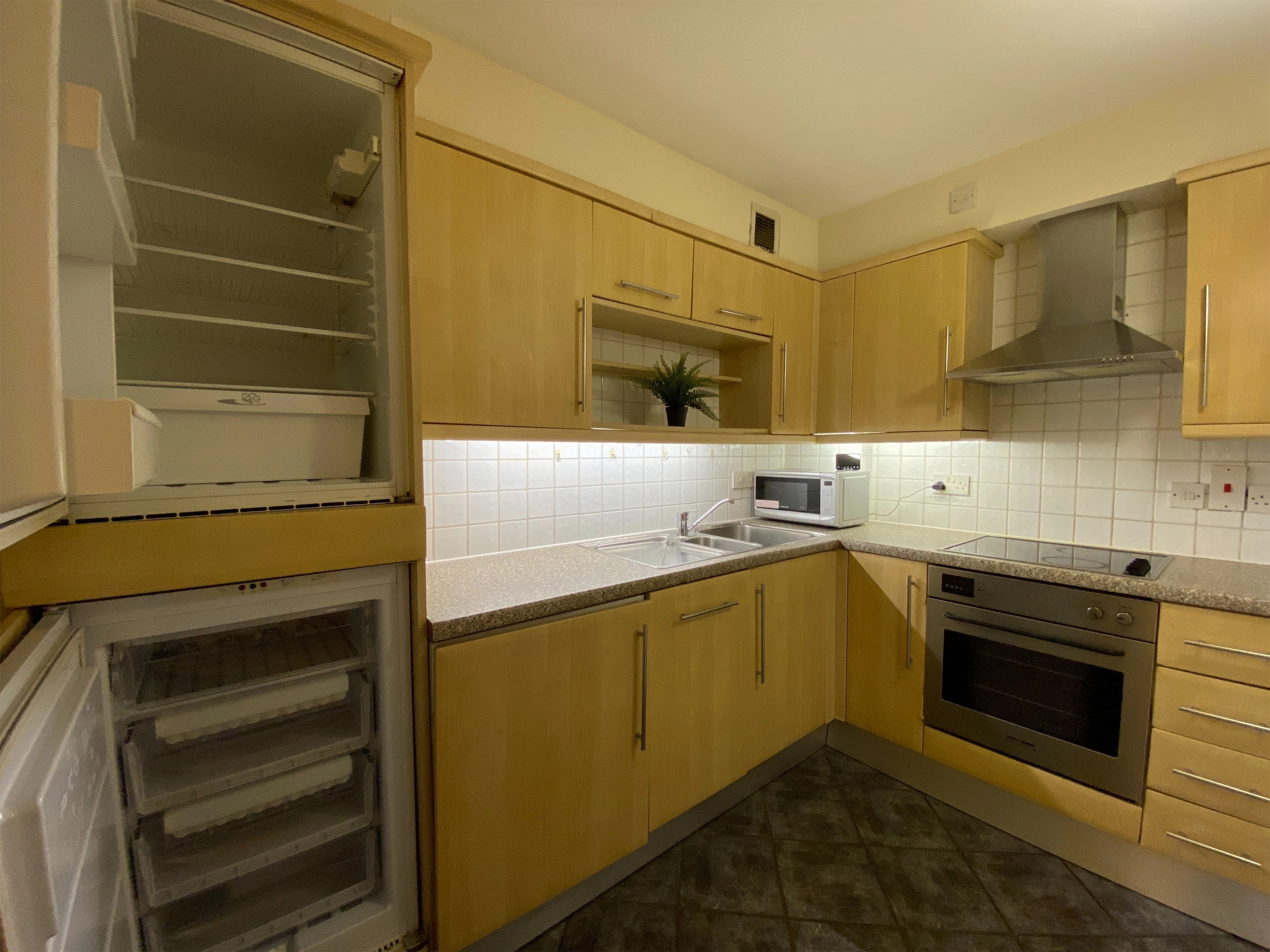 Waterloo｜County Hall 140SB｜2B1B
