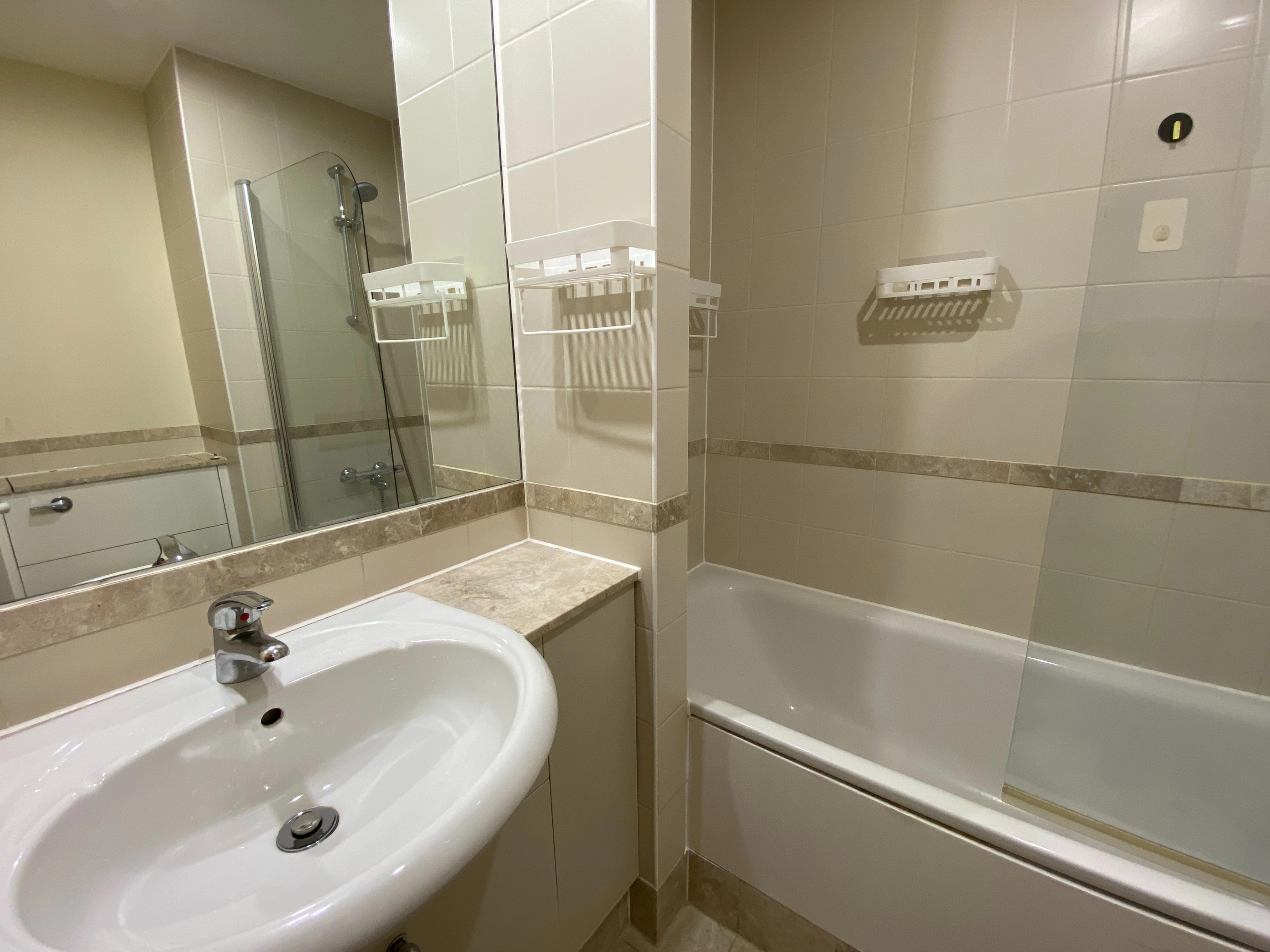 Waterloo｜County Hall 409WB｜2B1B