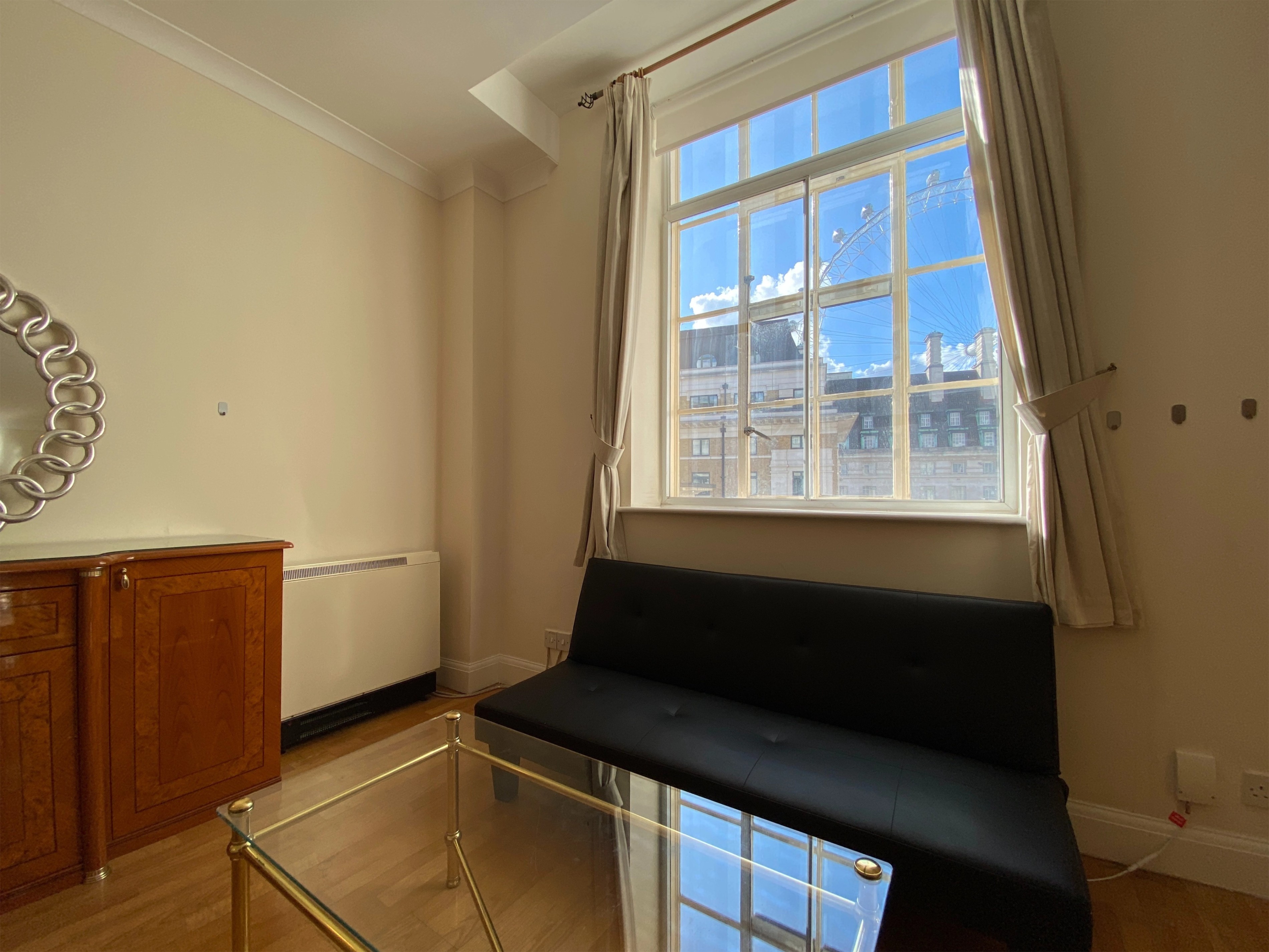 Waterloo｜County Hall 205NB｜3B2B