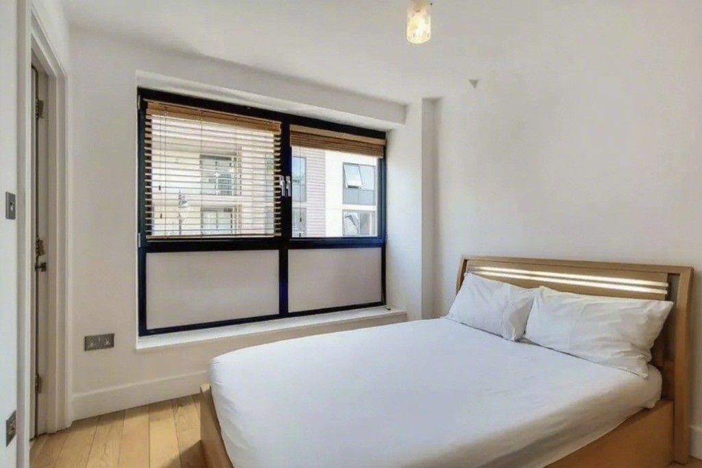 Euston｜Drummond Street｜2B2B