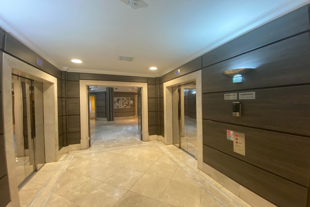Waterloo｜White House Apartments 301WH｜3B2B 