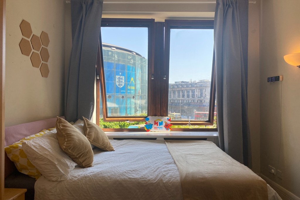 Waterloo｜White House Apartments 301WH｜3B2B 