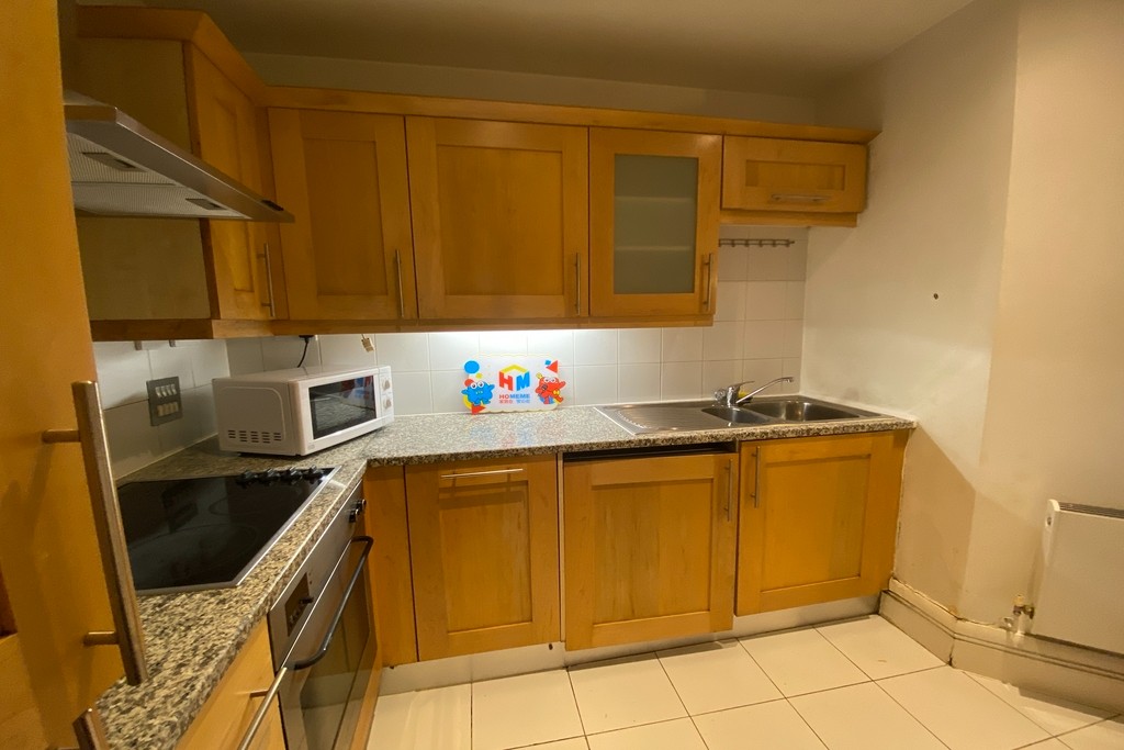 Waterloo｜White House Apartments 301WH｜3B2B 