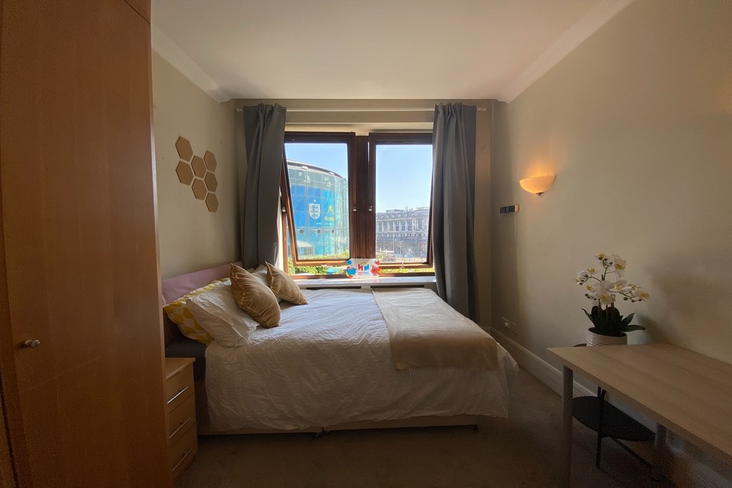 Waterloo｜White House Apartments 301WH｜3B2B 