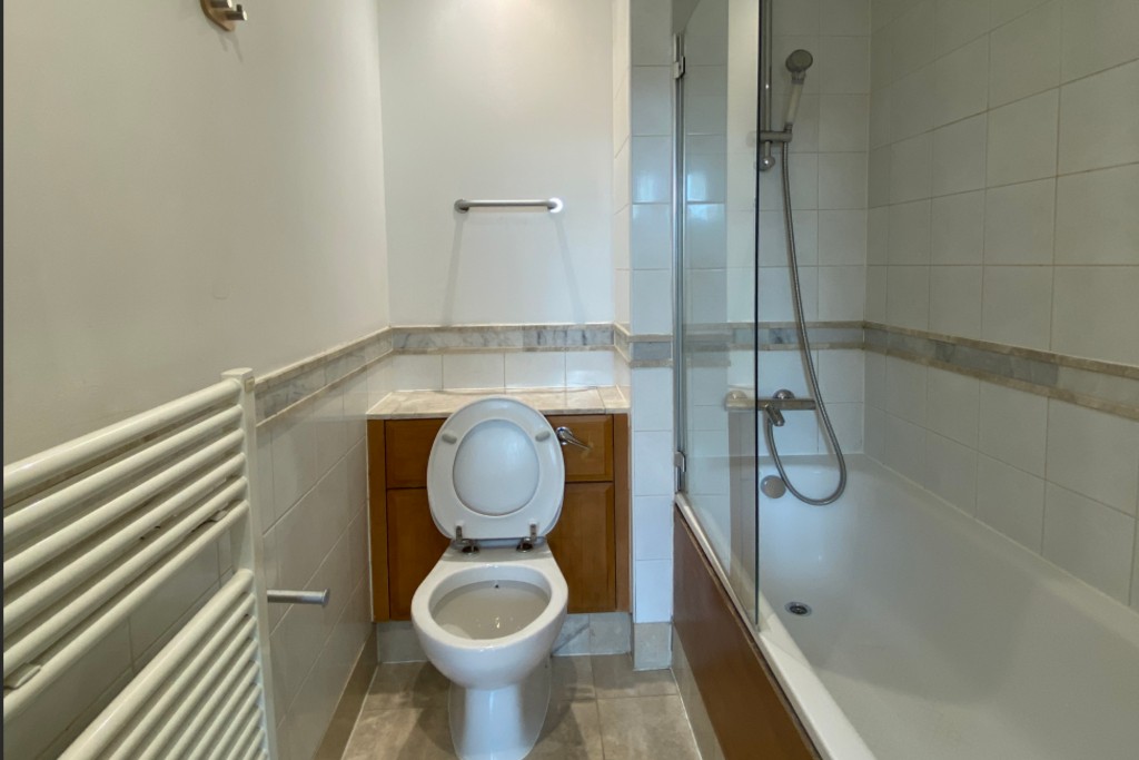 Waterloo｜White House Apartments 301WH｜3B2B 