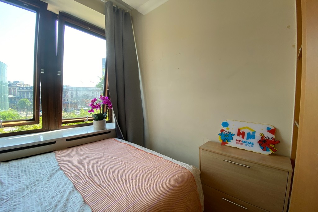 Waterloo｜White House Apartments 301WH｜3B2B 