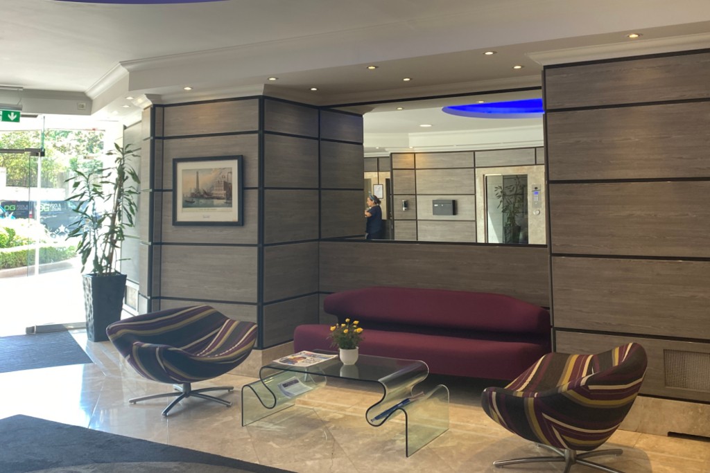Waterloo｜White House Apartments 301WH｜3B2B 