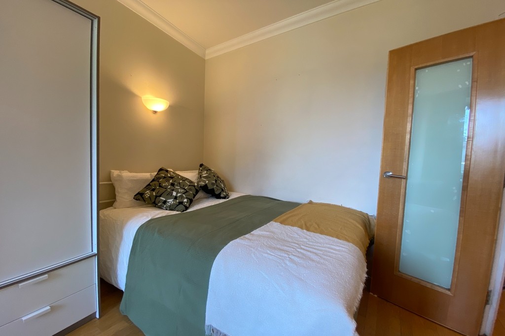 Waterloo｜White House Apartments 301WH｜3B2B 