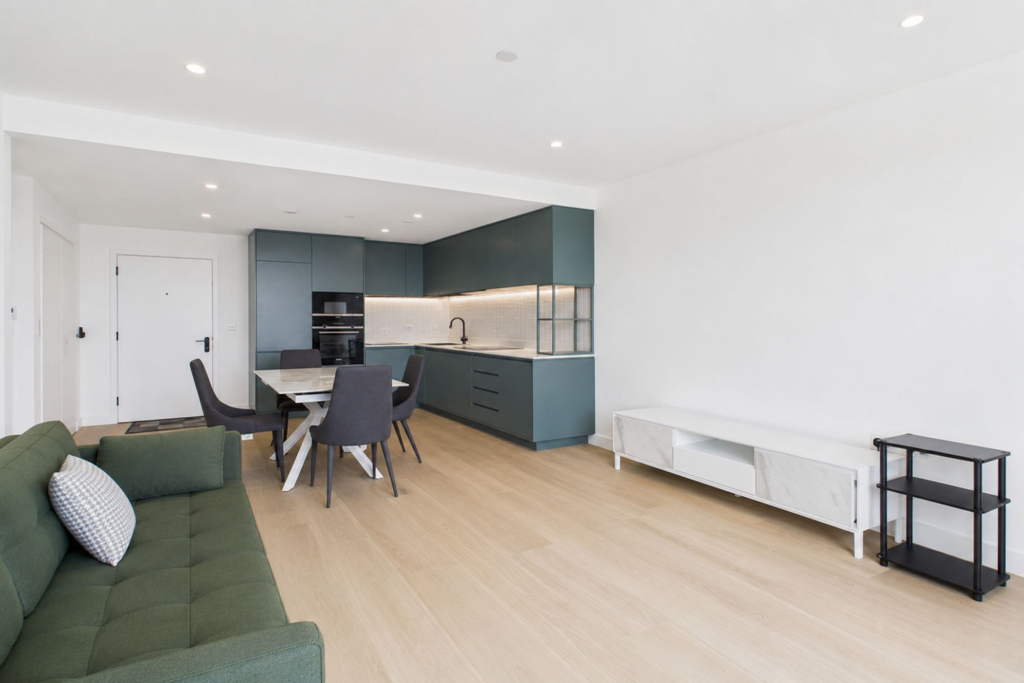 LH-20 Parkview Avenue